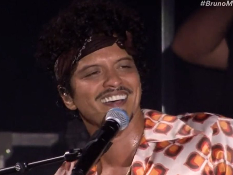 Compositores de ‘Evidências’ deverão ganhar aproximadamente R$2 mil por Show de Bruno Mars